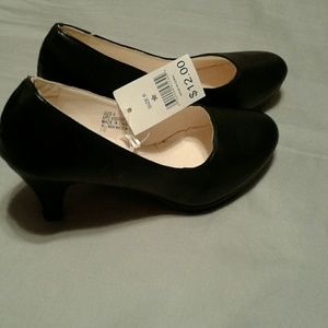 NWT Enzo heels